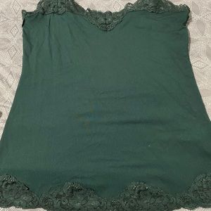 👗4/$20 - Smart set layering tank a lace trim